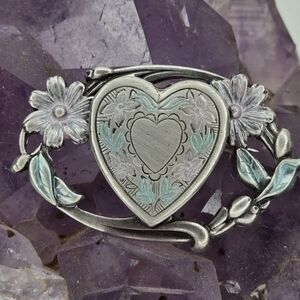Vintage Silver Floral Heart Collar Pin